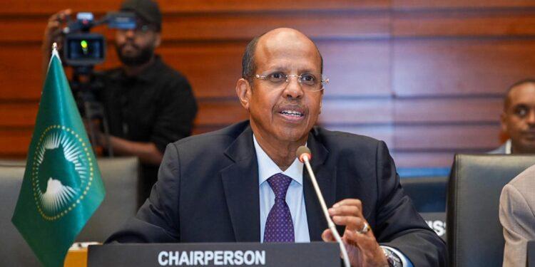 INSTITUTIONS – L’Union africaine se dit “préoccupée par la destitution du Premier ministre” malgré un accueil favorable du programme de la Refondation