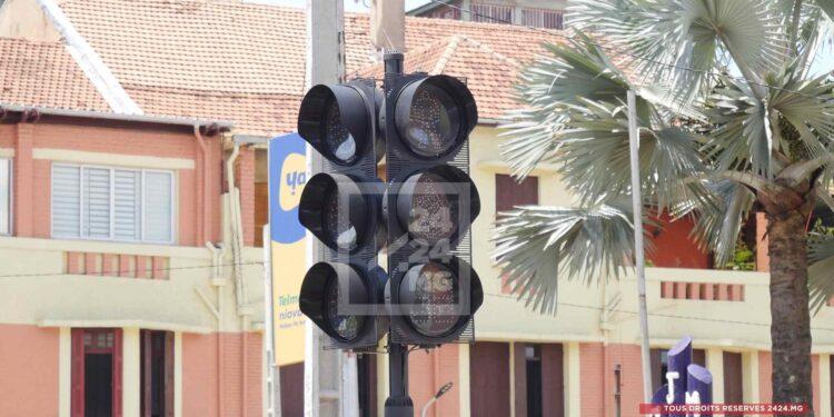 MOBILITÉ URBAINE – 75 paires de feux tricolores automatisés à installer dans la ville d’Antananarivo