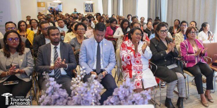 FOIRE INTERNATIONALE – Le savoir-faire malgache s’offre une vitrine en France à travers Gasy K’art Manja.