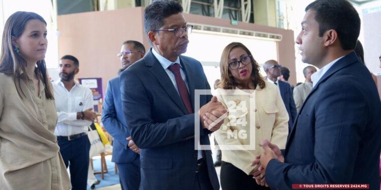 NIVEAU DE VIE – Madagascar doit viser une croissance à 7,5 % pendant 15 ans pour réparer un demi-siècle de déclin, selon Herinjatovo Ramiarison