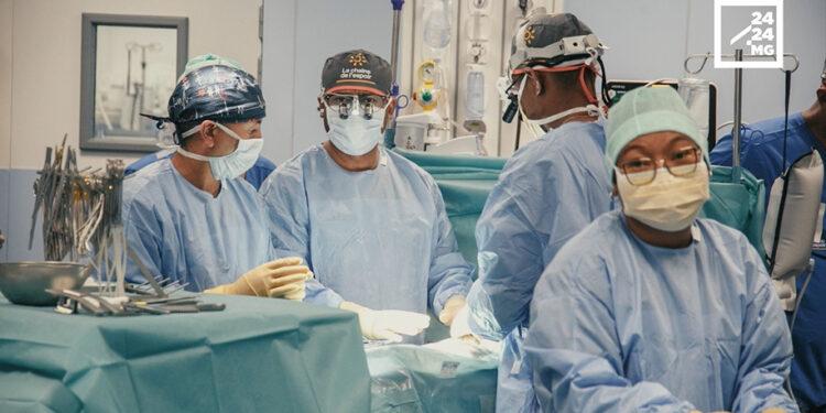 SANTÉ PUBLIQUE – La chirurgie à coeur ouvert faire battre l’espoir pour une cinquantaine d’enfants depuis 2024