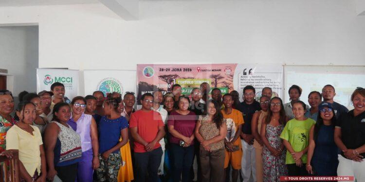 MENABE – Des jeunes et des femmes formés à la fabrication du charbon écologique pour soutenir le développement de l’énergie propre