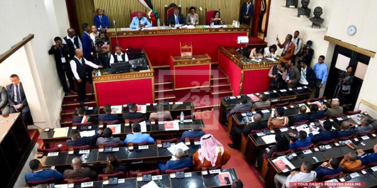 PARLEMENT – Le gouvernement Rajaonarison passe son premier grand oral devant les députés