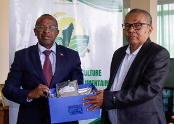 RIZICULTURE – Les semences mères améliorées égyptiennes remises au Fofifa pour contrôle sanitaire, mise en quarantaine et expérimentation