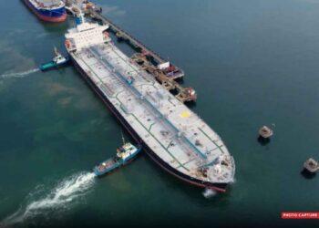 PORT DE TOAMASINA – Le tanker Sunda One temporairement déplacé pour permettre au Torm Eva de décharger le sans plomb et le pétrole lampant